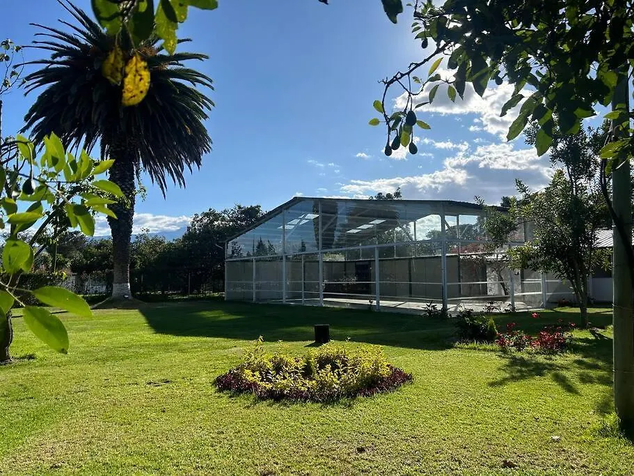 Semesterbostad Casa De Campo Con Piscina Temperada Villa Quito